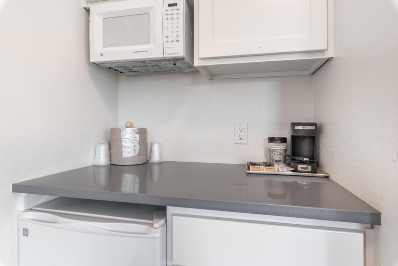 Marshall Suites Bainbridge Island Экстерьер фото